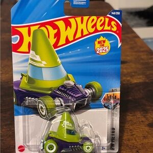 Hot Wheels Cone Shaker 2024 HW Metro 5/5 Lime Green Traffic Cone Car Sealed NEW
